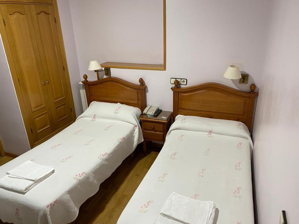 Hostal Guerra Madrid Ngoại thất bức ảnh