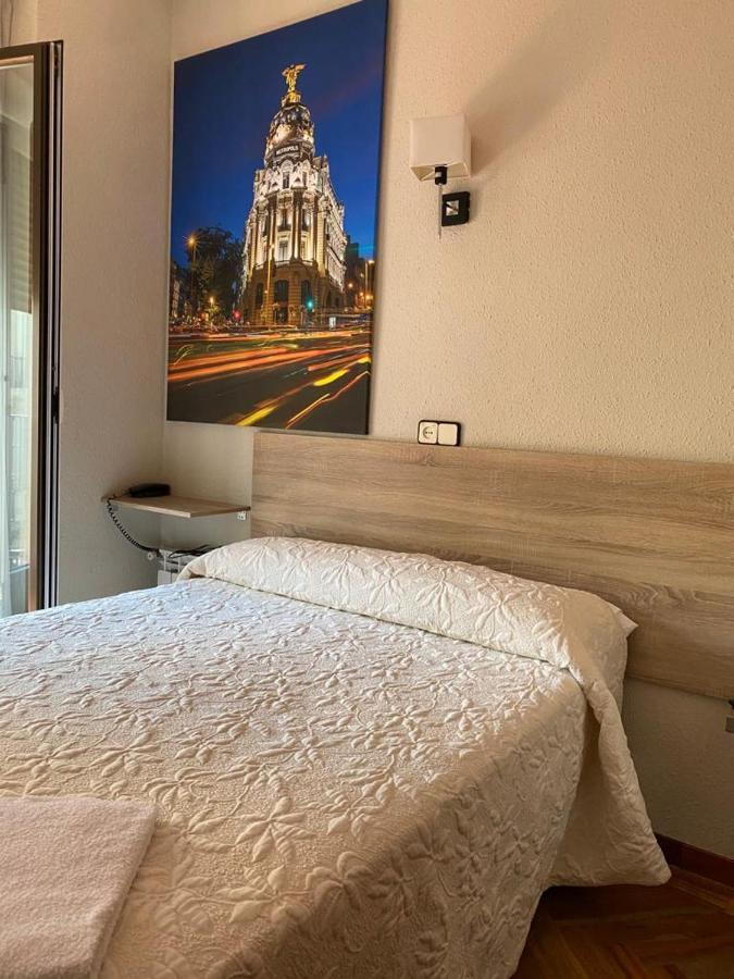 Hostal Guerra Madrid Ngoại thất bức ảnh