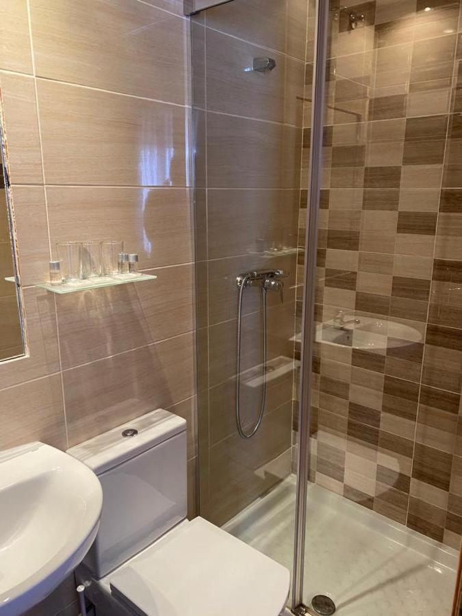 Hostal Guerra Madrid Ngoại thất bức ảnh