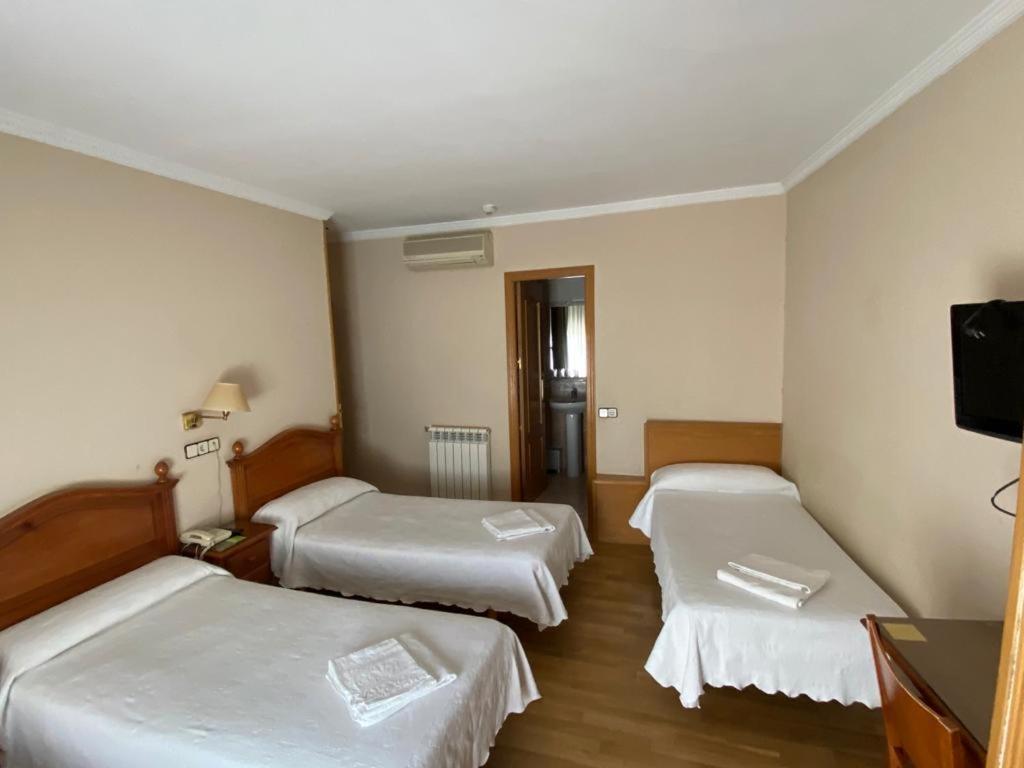 Hostal Guerra Madrid Ngoại thất bức ảnh