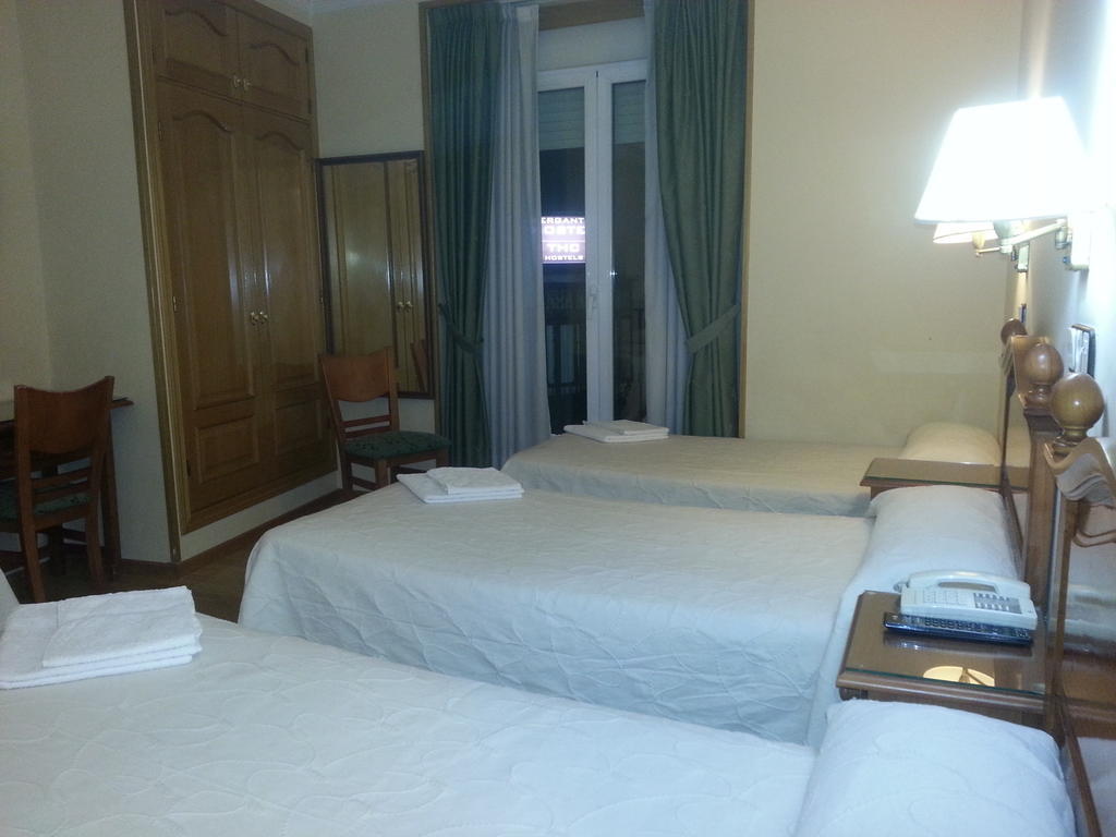 Hostal Guerra Madrid Phòng bức ảnh
