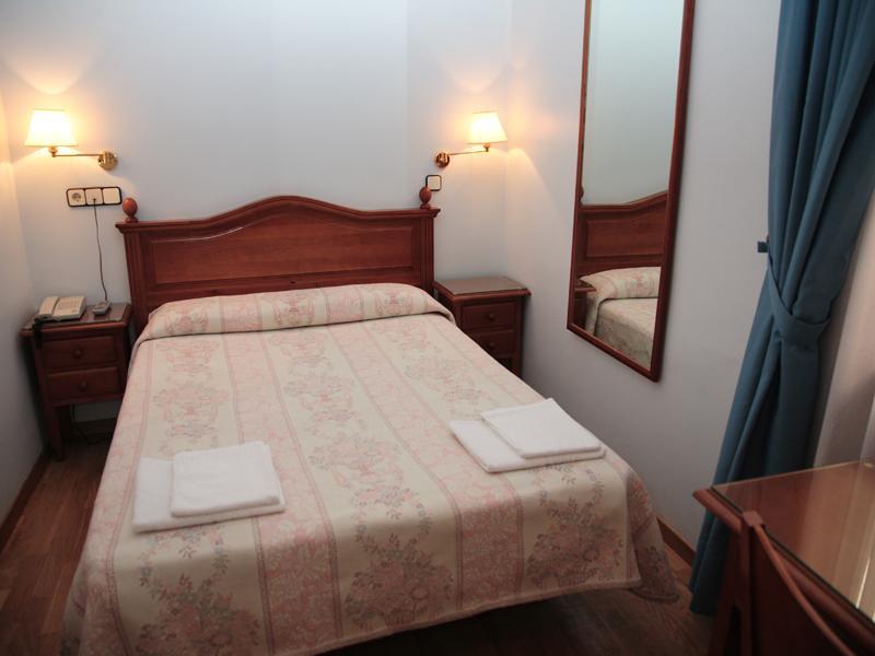 Hostal Guerra Madrid Phòng bức ảnh