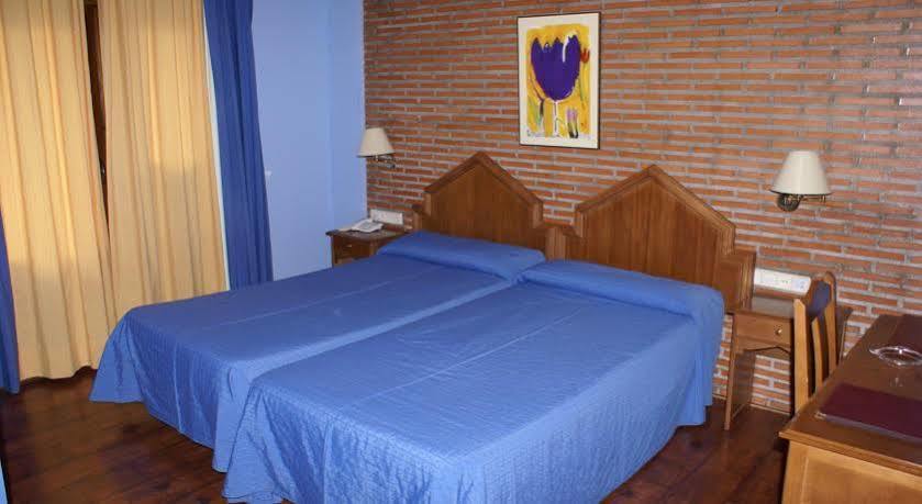 Hostal Guerra Madrid Ngoại thất bức ảnh