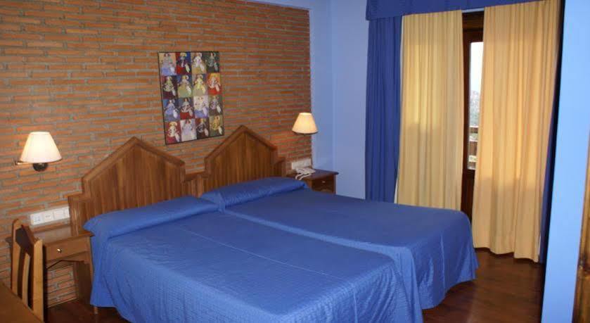 Hostal Guerra Madrid Ngoại thất bức ảnh